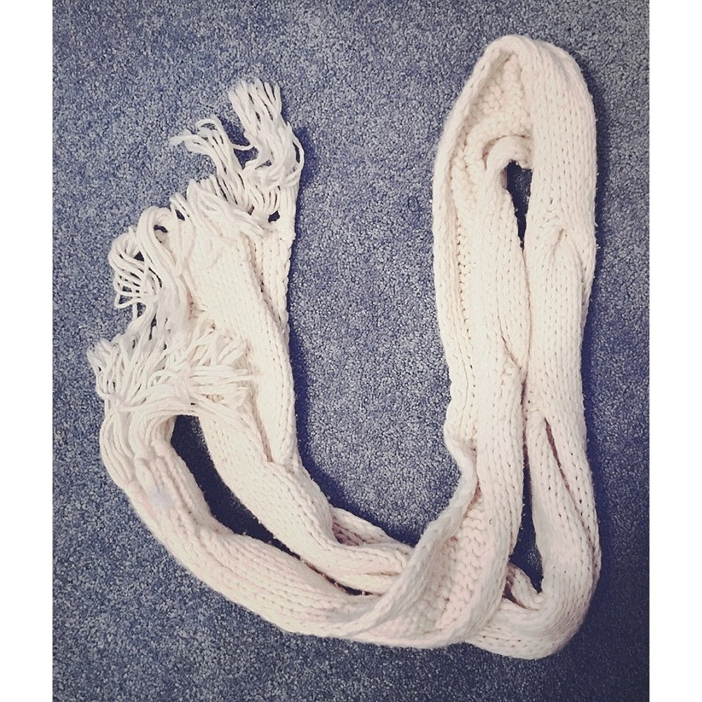 Abercrombie & Fitch A&F Vintage Braided Knit Tassel Winter Cream Off Warm Ski